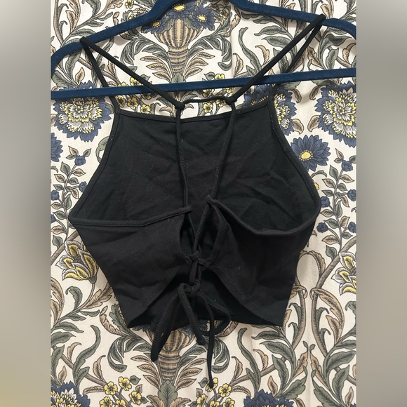 Garage Backless Crop Top - Picture 4 of 5